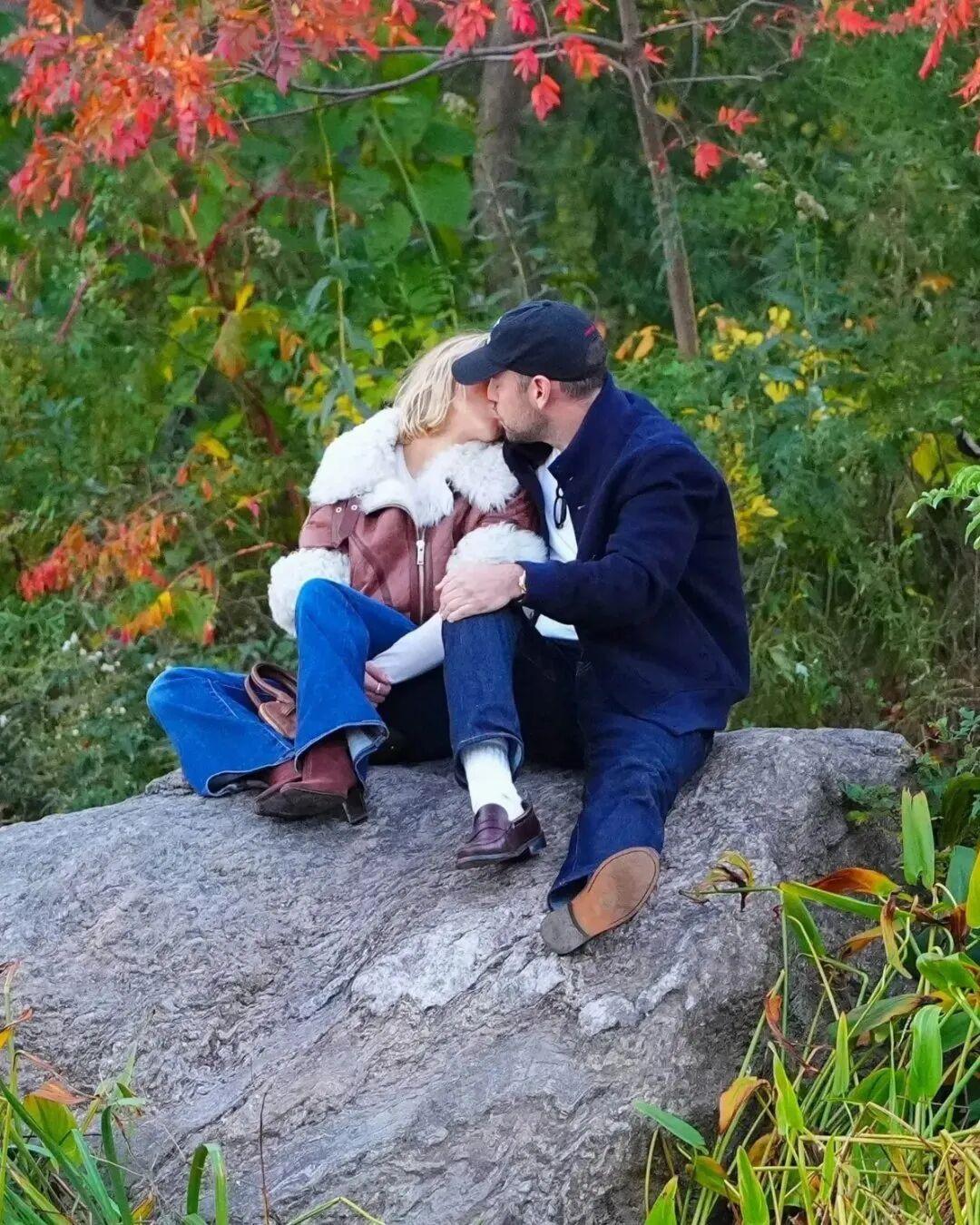 周二，悉尼·斯威尼（Sydney Sweeney）与斯库特·布劳恩（Scoote