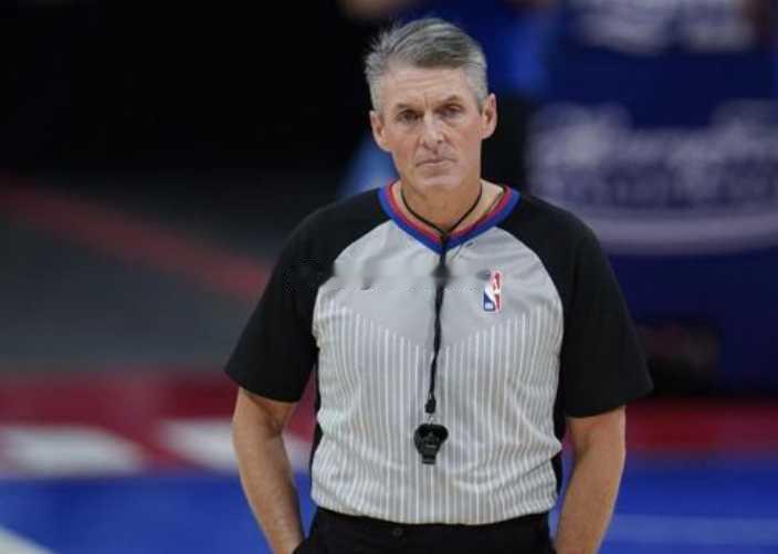 NBA官宣总决赛裁判大名单：福斯特托尼兄弟等四大名哨领衔NBA官宣总决赛裁判大名