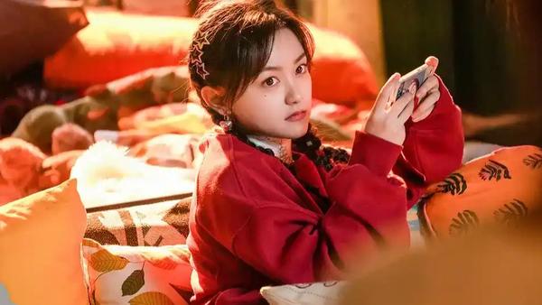 理财观念的更迭折射出年轻一代对“持有成本”与“流动性”的极致追求。截至2025年