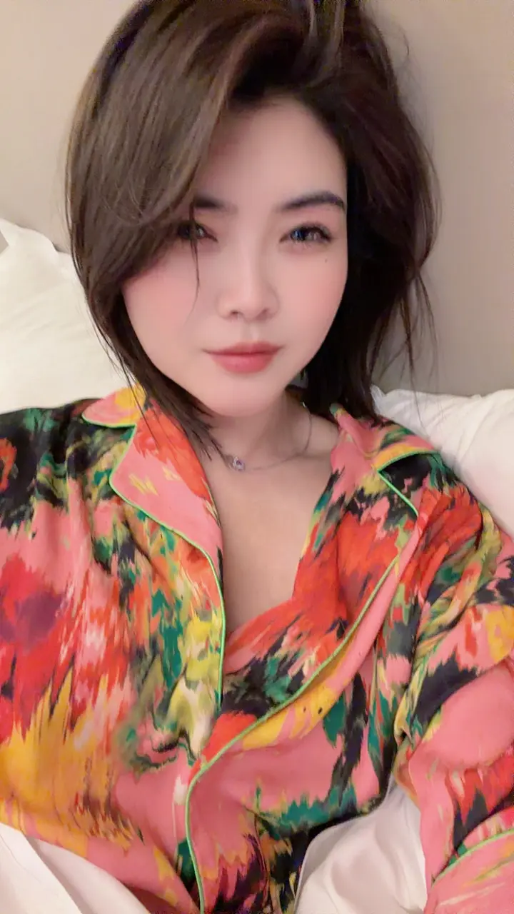 跨了个不一样的2026，愿所遇皆美好，愿所得皆所愿，谢谢在这个陌生的城...
