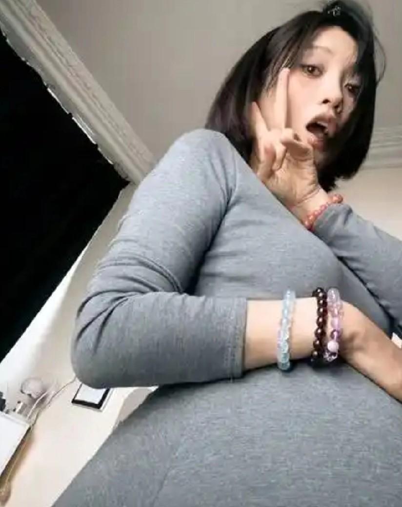 女留学生回国，

私生活被扒光，

背后真相到底有多复杂？

最近网上总在传女留