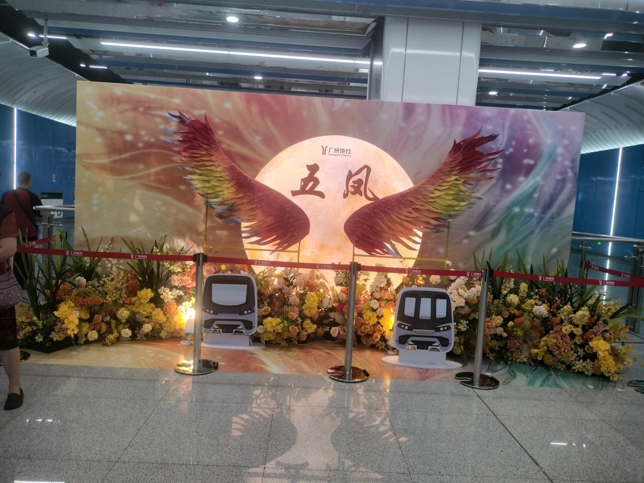 我退休4个月，体重增了10斤。
春节过后，我就没上过一天班。我记得，我是在大年初