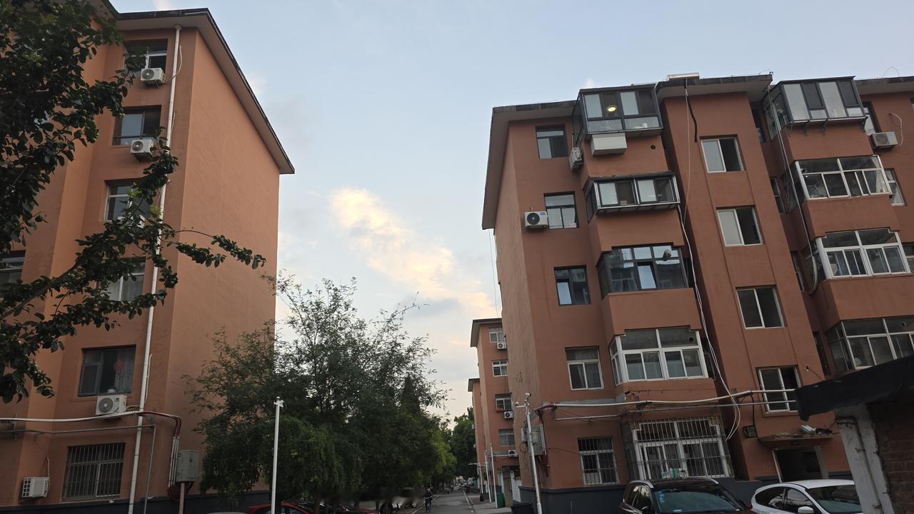 你越卑微，他越冷；你一退，他反而回头

你是不是也这样——深夜发长文、找孩子帮忙