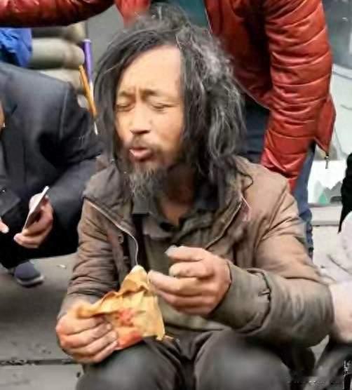 “流浪大师”沈巍明年退休！至今已病休三十多年，仍否认精神疾病