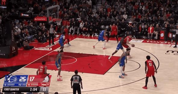 首节还剩2分48秒，杨瀚森换下里斯，久违登场。他一上场状态就特别好，先是补篮成功