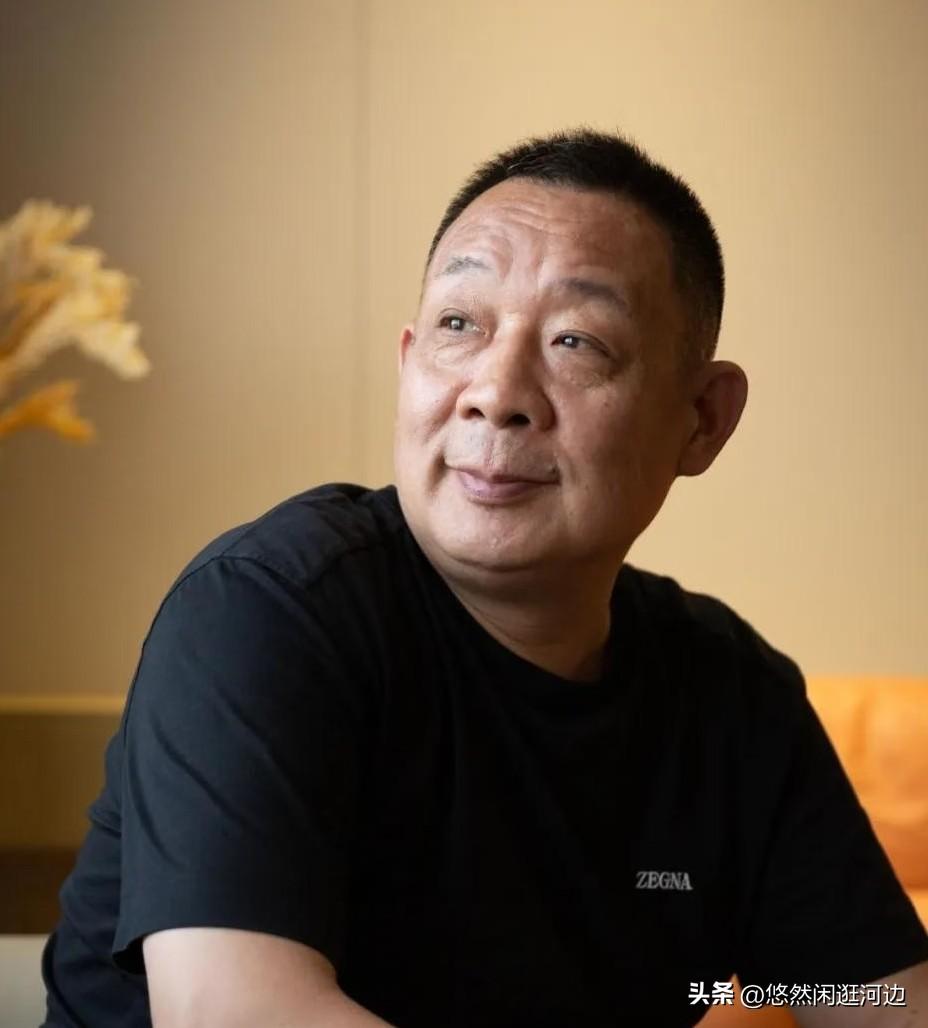 网传一句话感慨：钱果然是一个人最大的底气。
 
许昌胖东来生活广场要关闭了。
 