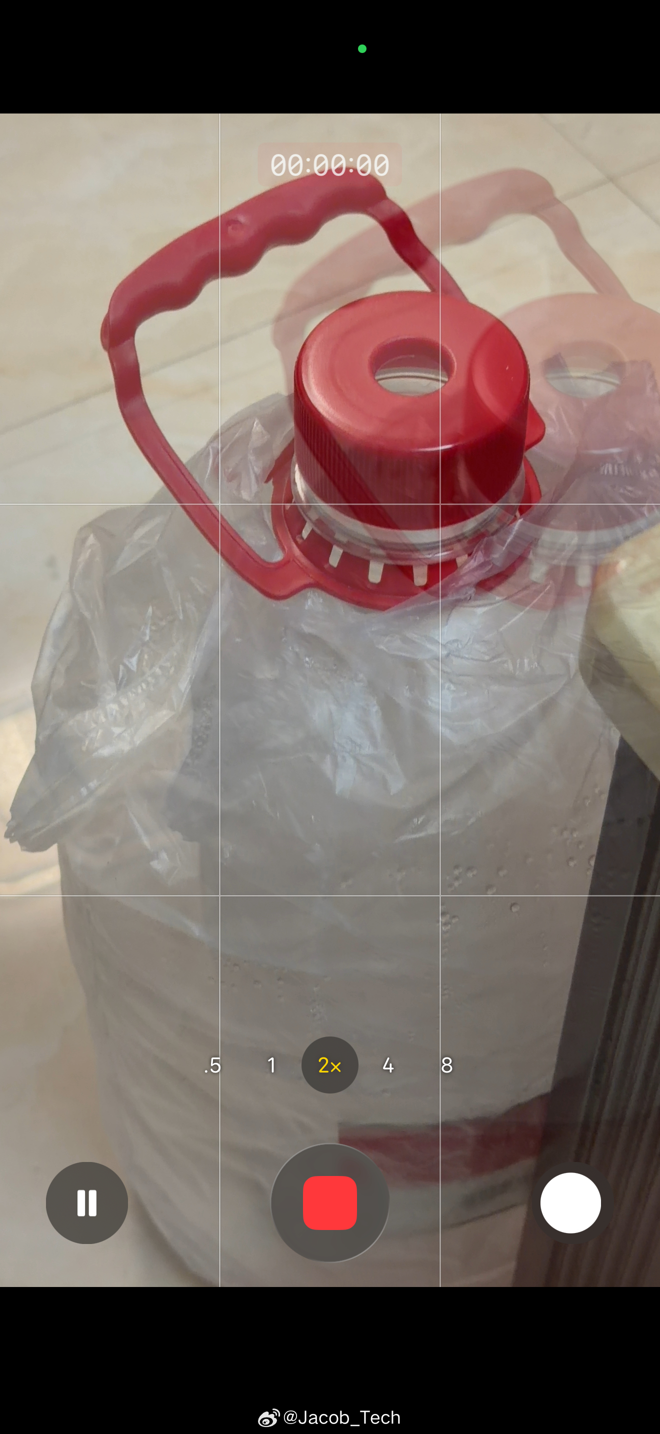 iPhone滑动手势竟然这么实用 目前的话，好像就知道相机快门键右滑是可以变成录