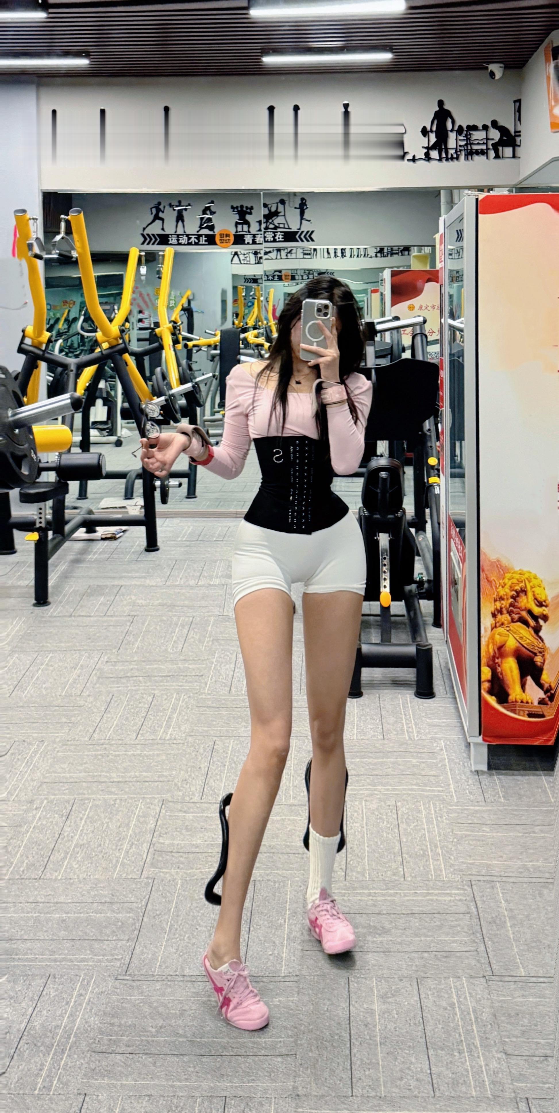 一个三观正的人对爱一定是有洁癖的