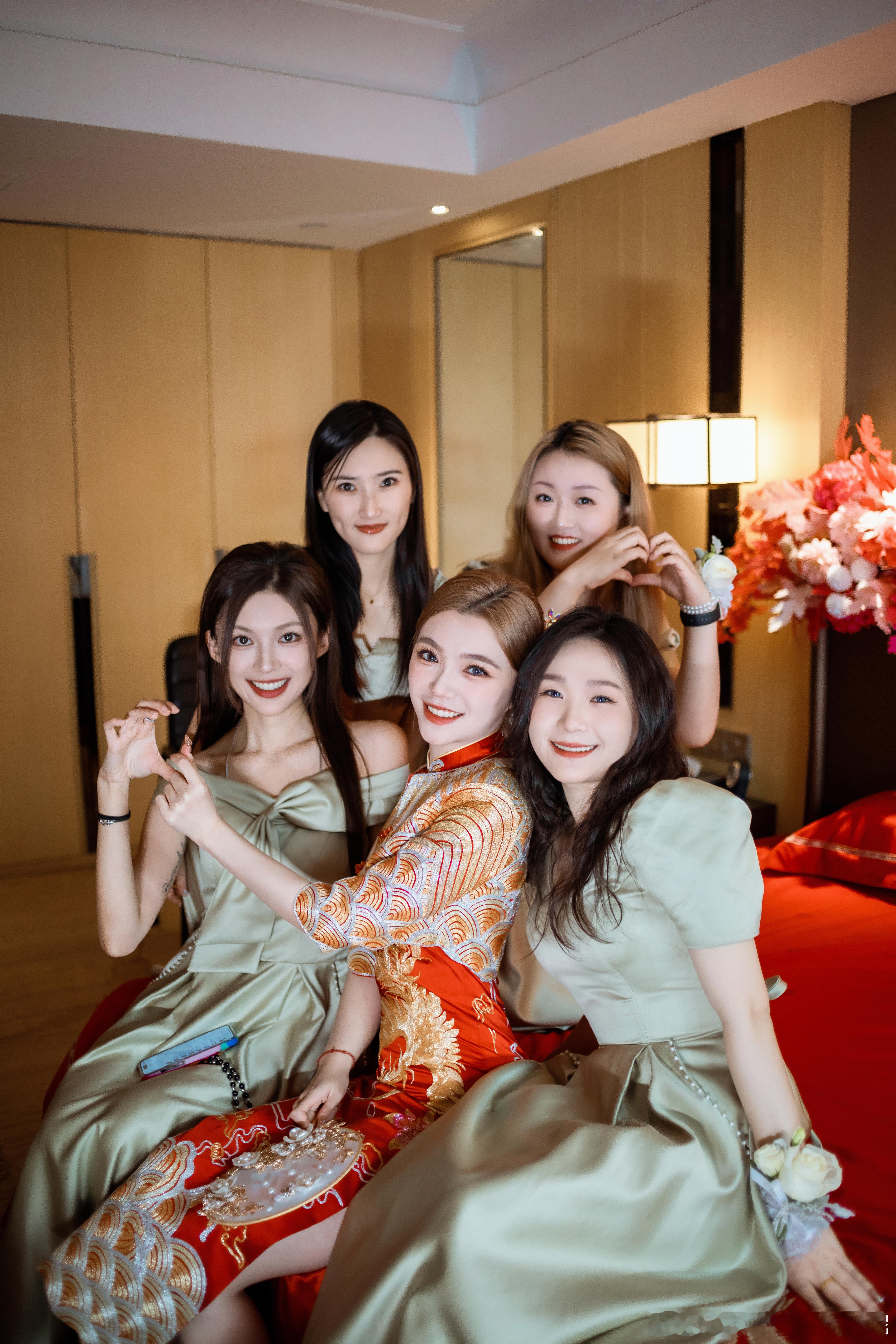 想炫耀一下今天的美丽朋友 ​​​