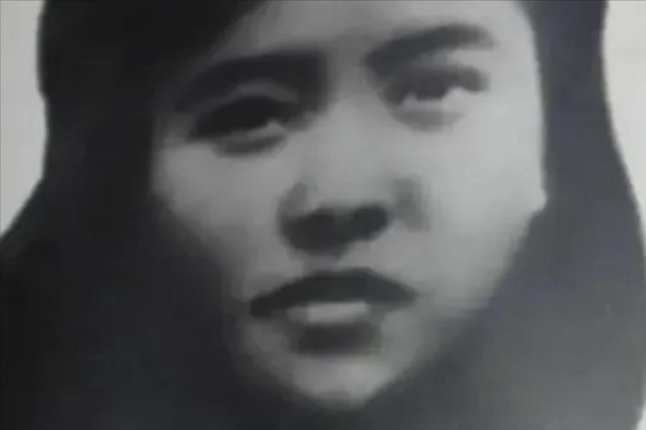 1949年，朱世君被捕押往渣滓洞，途中地下党员要救她，她却坚决拒绝：“别救我！你