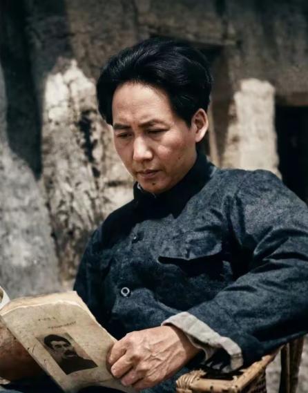 叶帅有句话说得特别到位：“毛主席最厉害的地方，不是他打了多少胜仗，是他总能在所有