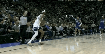 不出意外，本赛季NBA最佳扣篮将会从这两名球员中产生！
爱德华兹的这个隔着防守球