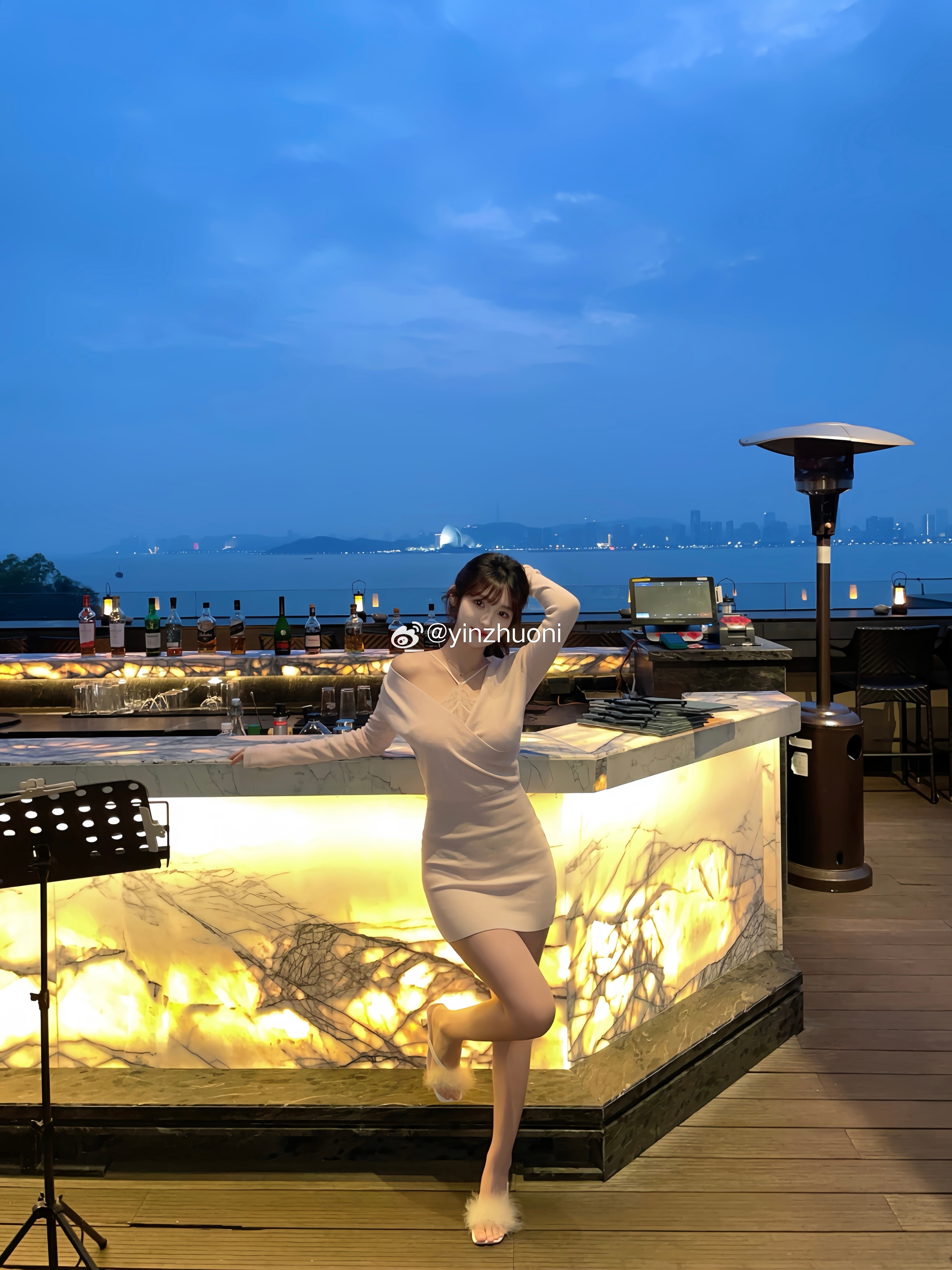 𝗕𝗹𝘂𝗲 𝗛𝗼𝘂𝗿蓝调时刻🏙️ 