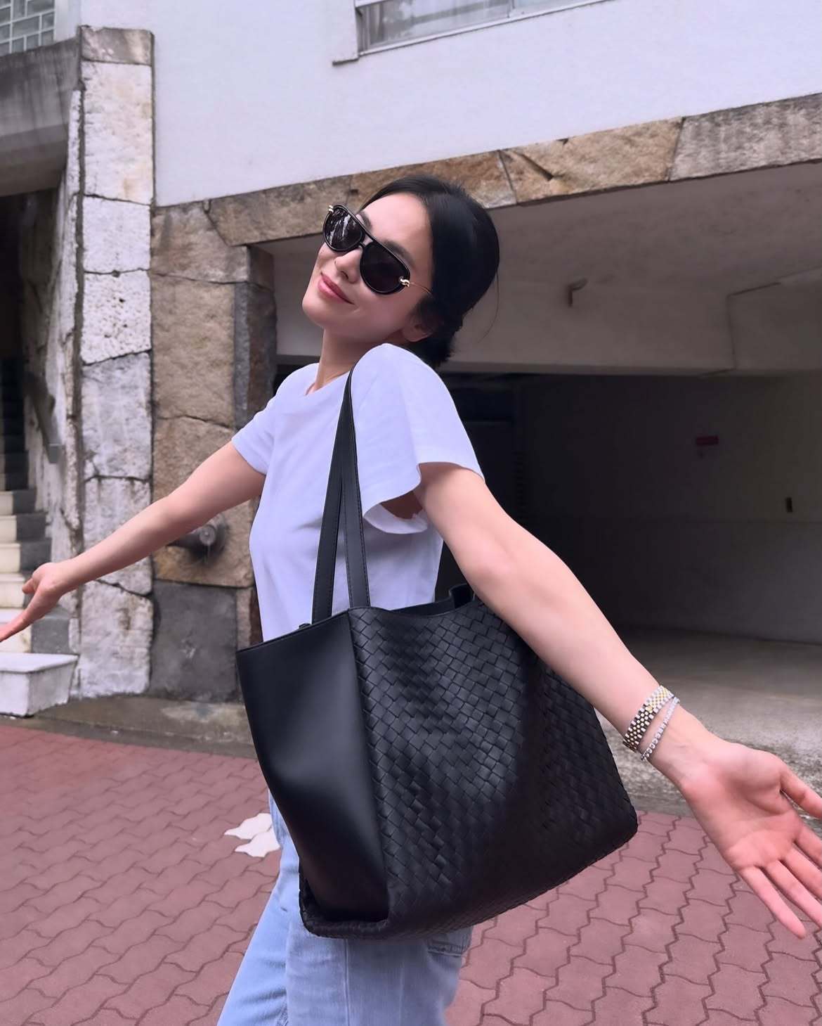宋慧乔迎来时尚版图的新篇章 ✨ Bottega Veneta 正式宣布宋慧乔成为