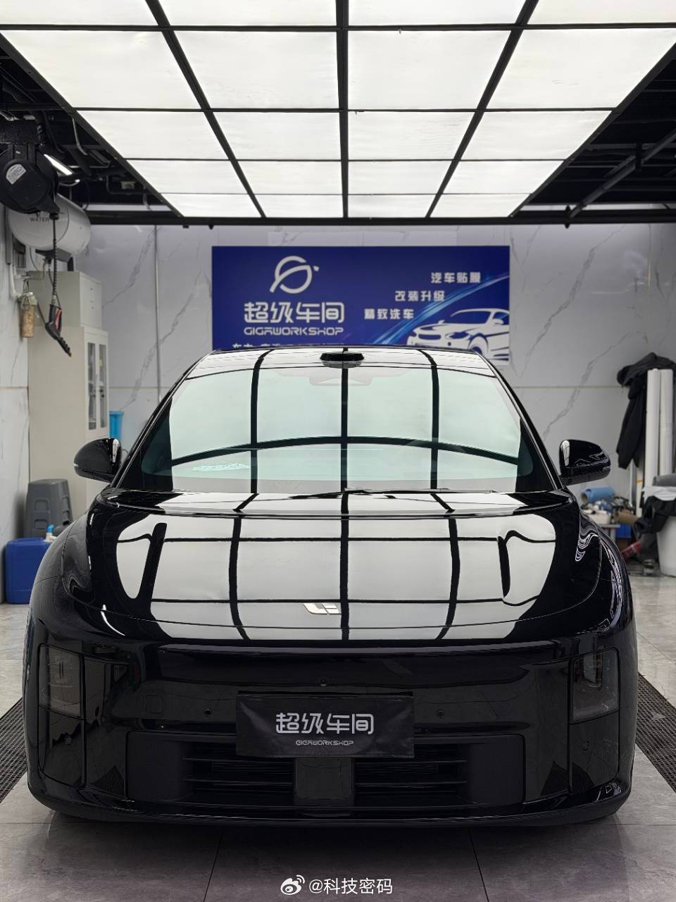 超级车间给理想i6贴个膜