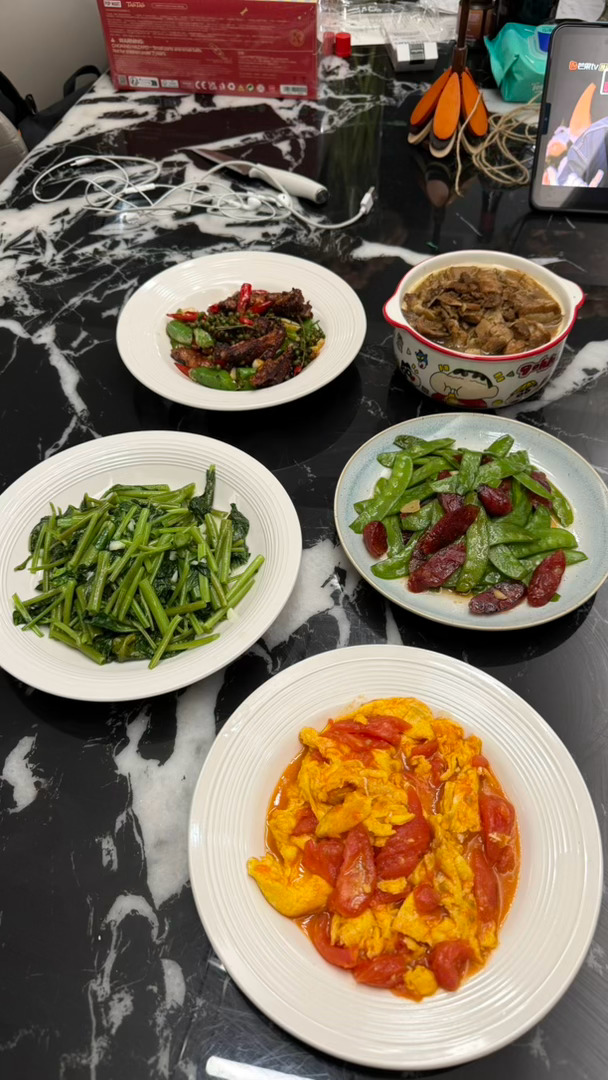 妮很会做饭 ​​​