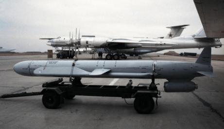 导弹从天而降，俄导弹基地被炸？美俄乌达成一协议，英法德选边站
当地时间2月5日凌