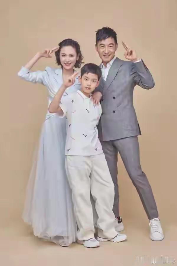 程莉莎说，我觉得我的老公，可能不是王子，也不是王总，但是他是最适合我的那一个。郭