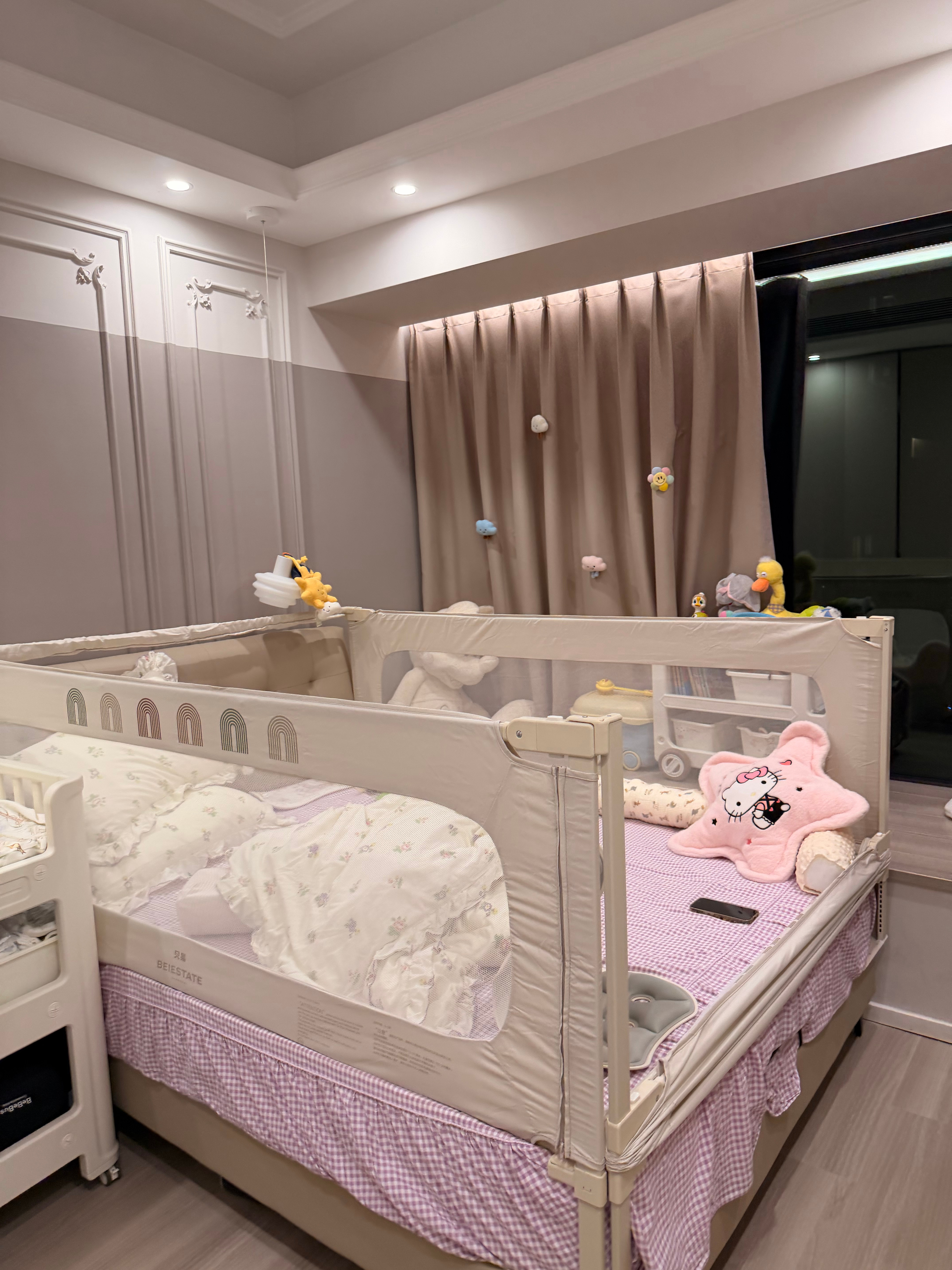 安装这个围栏 我们安装了4次 一次奶奶家 其余三次在自己家因为尺寸和安装等各种问