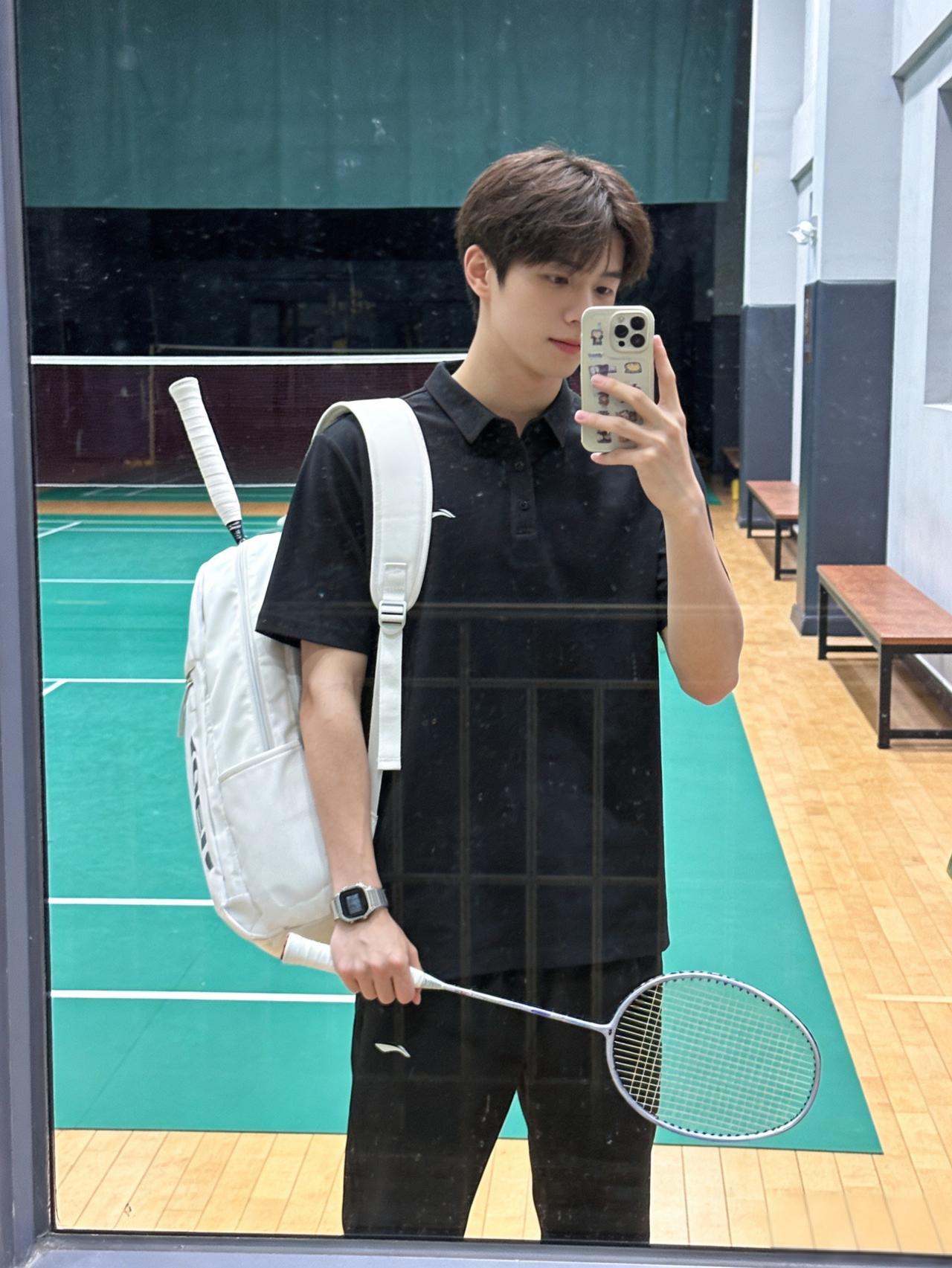 谁懂李宁POLO球服的魅力
不得不说 真的帅！