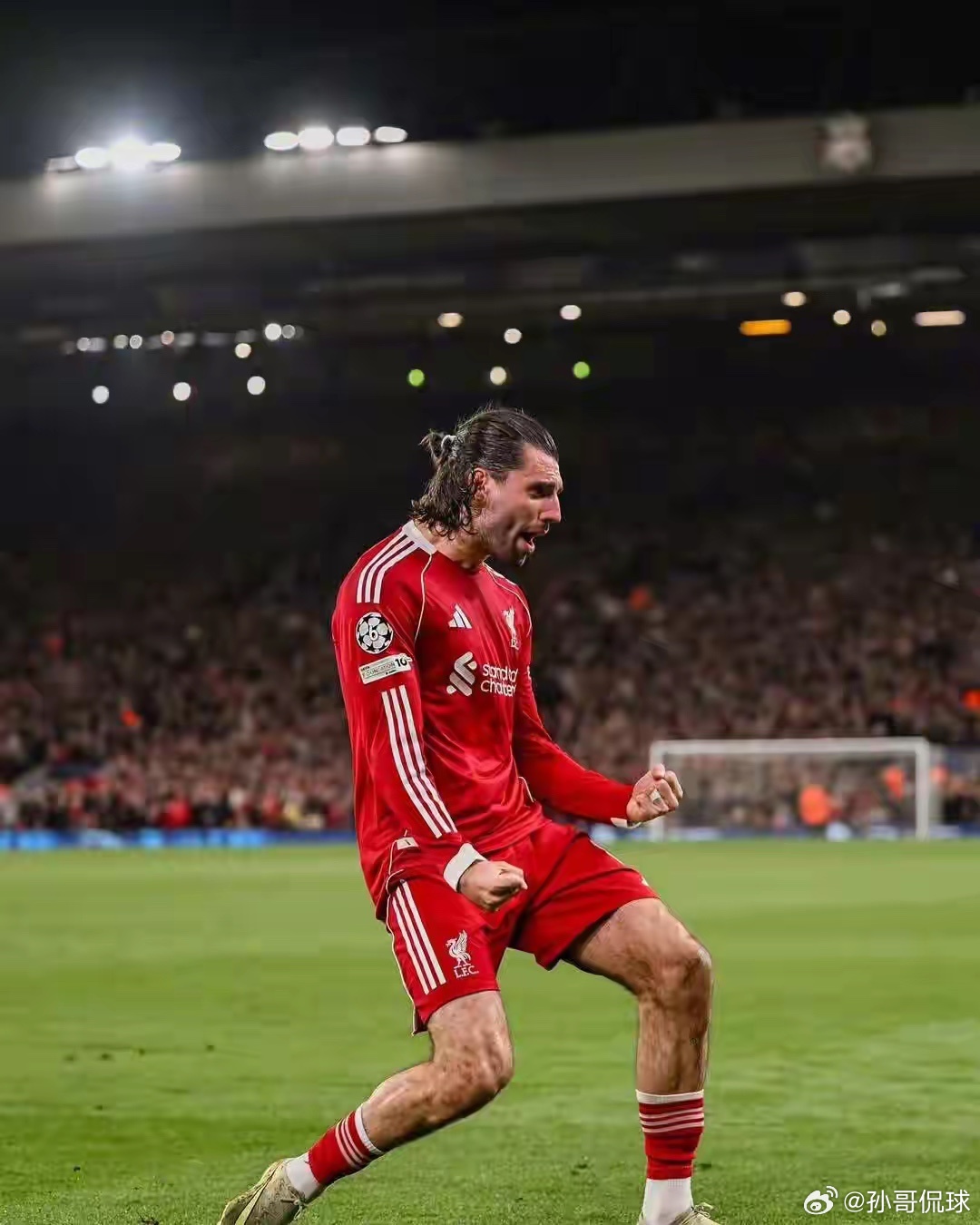 安菲尔德大胜！利物浦4-0横扫加拉塔萨雷，逆转晋级八强欧冠1/8决赛次回合，利物