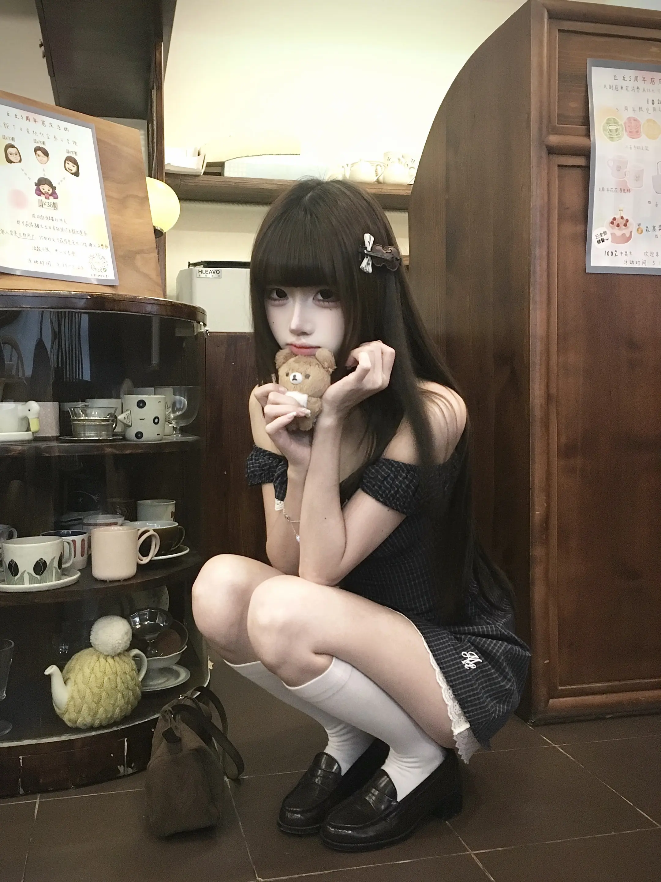 我存在的意义就是接住你的眼泪呀