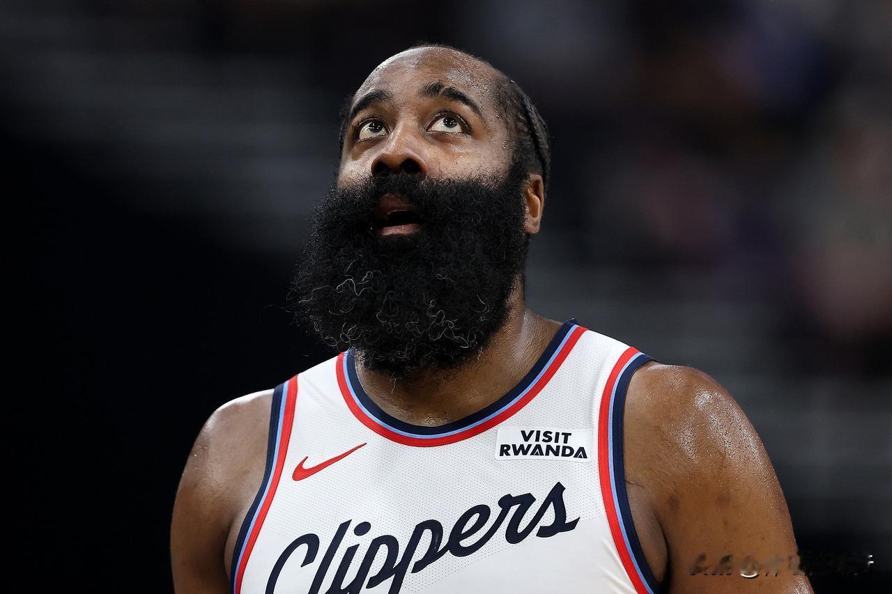 哈登血战50分，豪砍41+14+11三双，独占快船队史榜首！

NBA杯，快船客