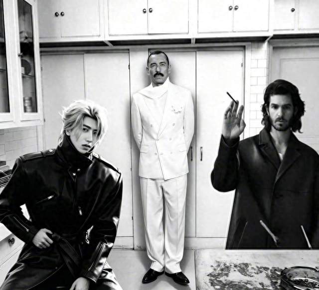 蔡徐坤登FantasticMan母版：20年首个亚洲封面