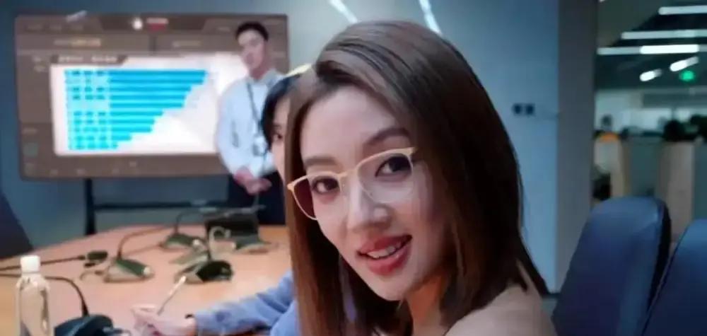 公司给你设个“必死局”，你敢不敢接？
业绩差就滚蛋，成了给你一半股份，但没推广费