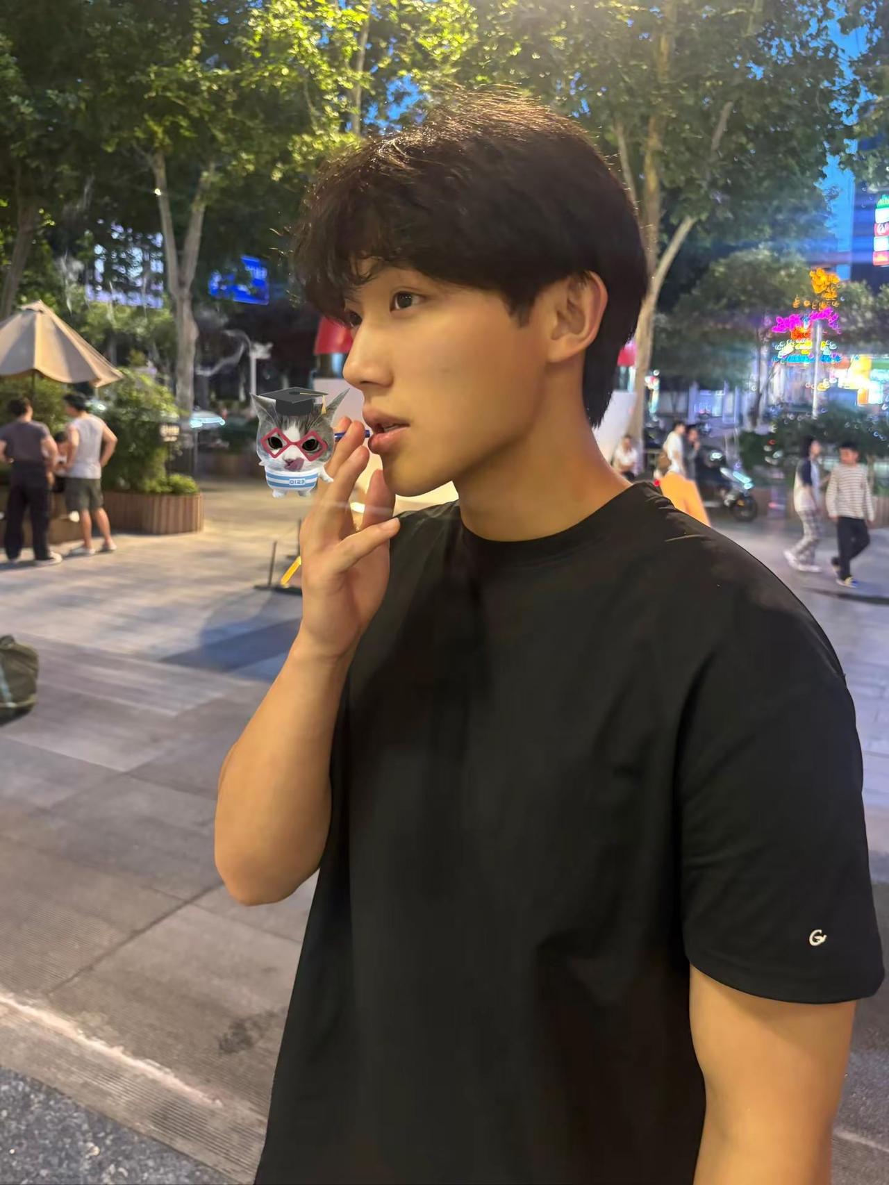 让我在你的身边有一席之地吧