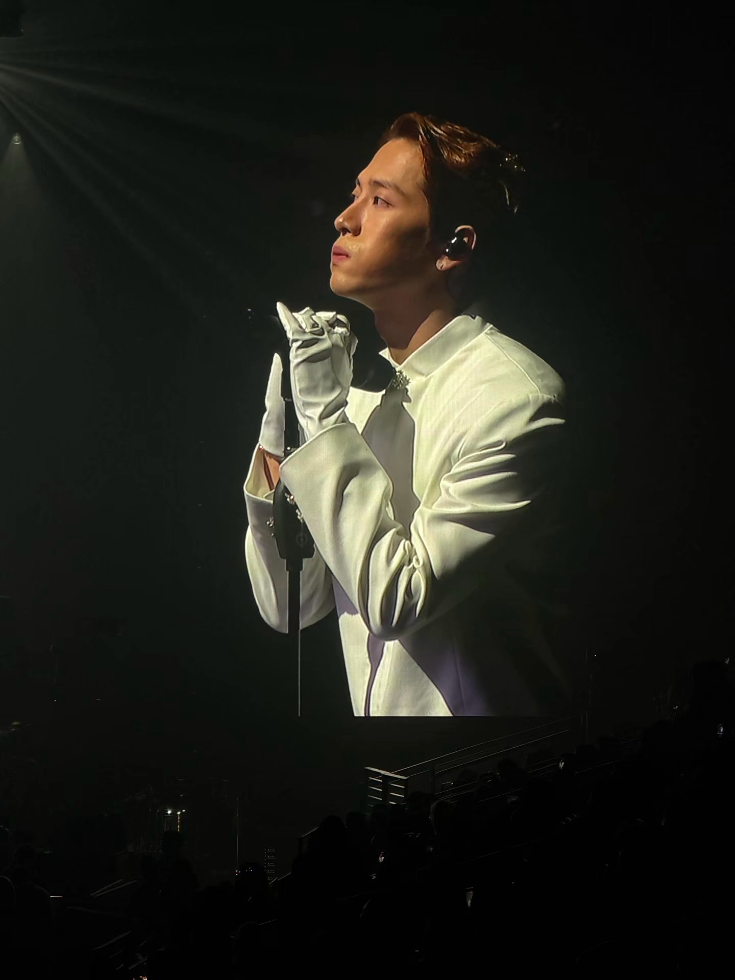 谁顶得住此男.....？🥵王嘉尔