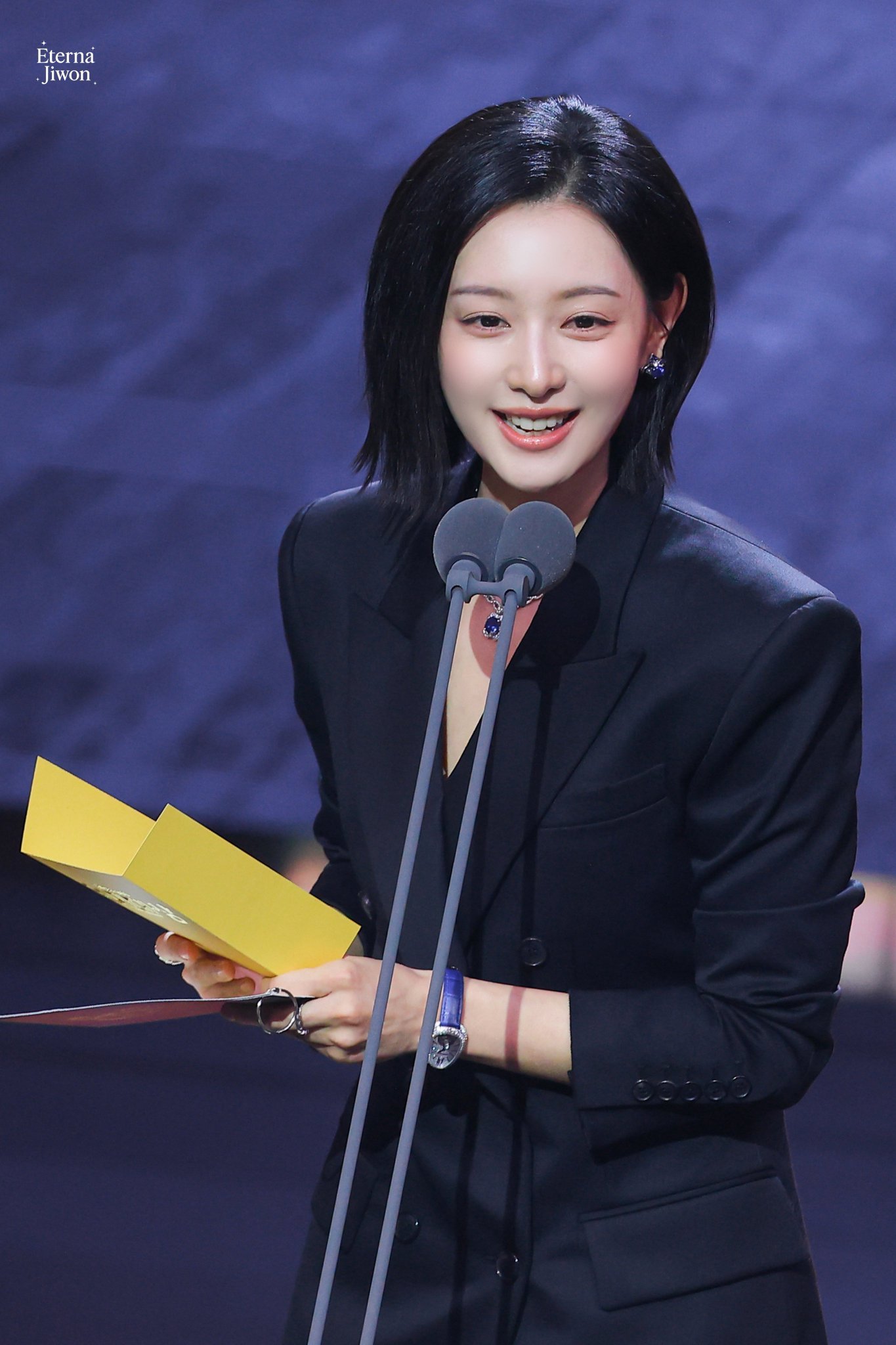 短发金智媛🫶（crlogo） 