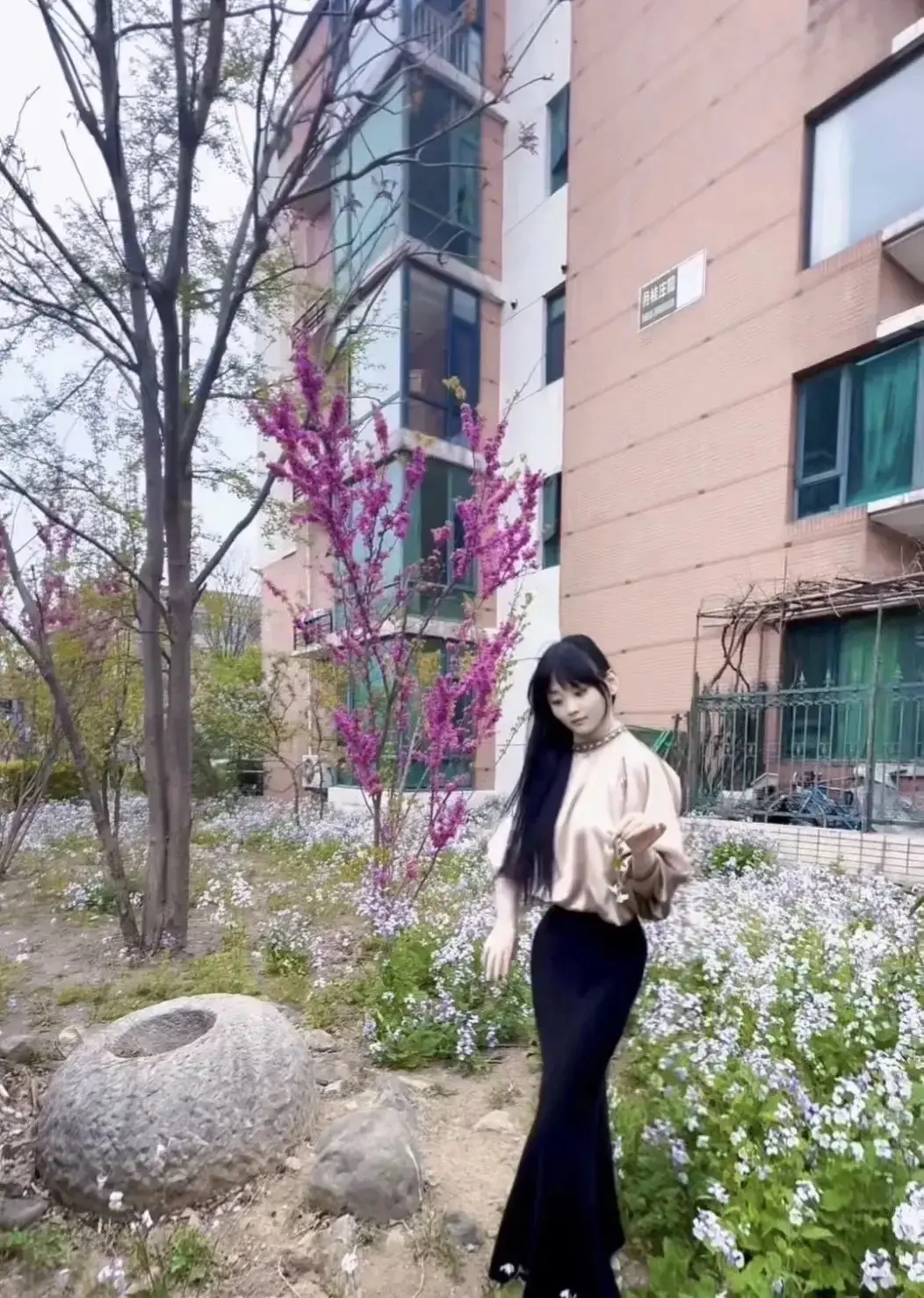 顺路的话  我们看一样的风景  不顺路的话  那就祝我们都能看到不同的风景