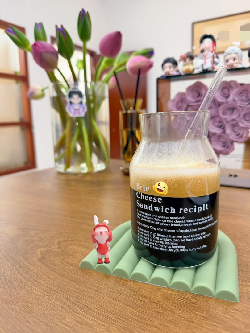 才想起来，这周只上四天班瞬间，有盼头了