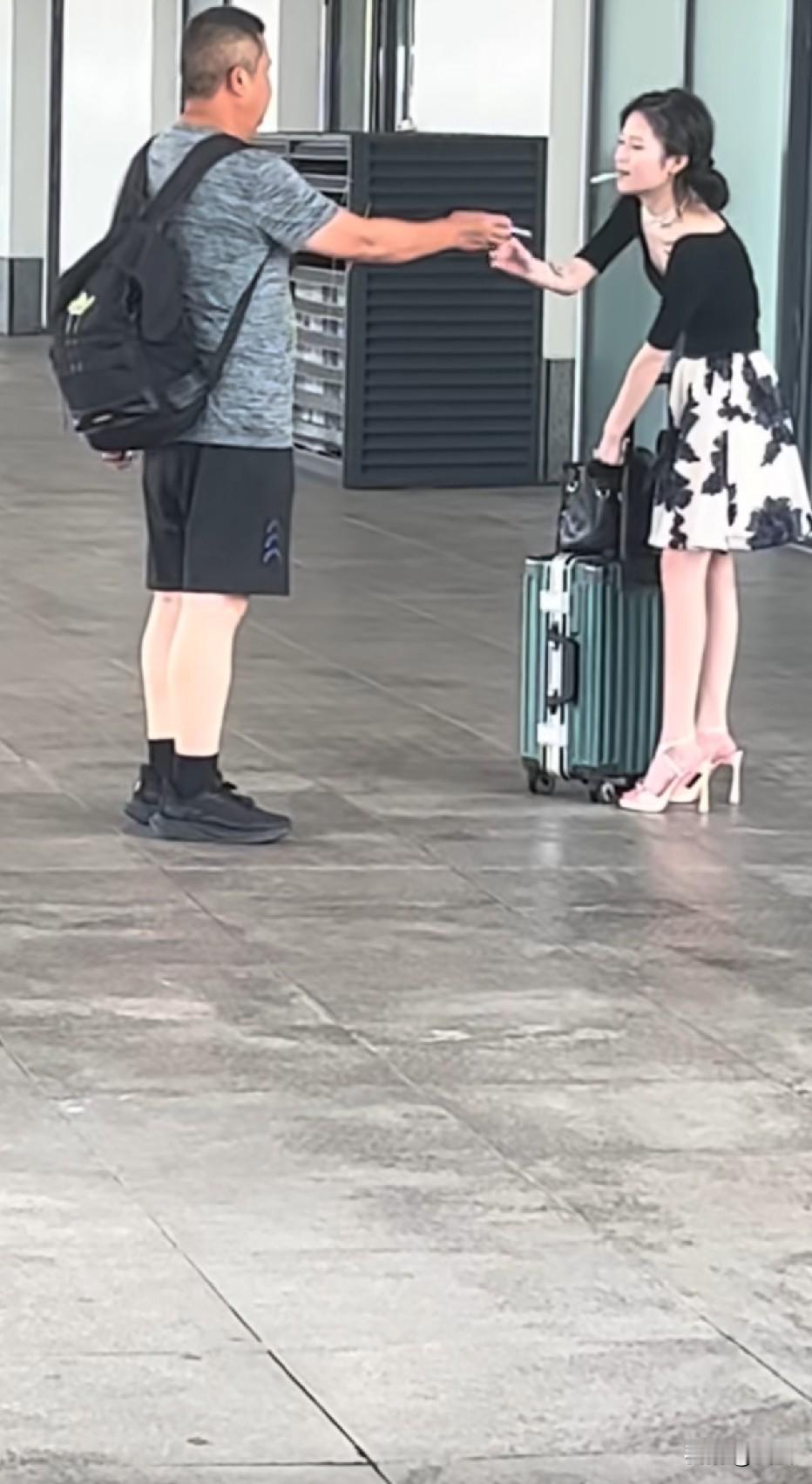 这女孩一看就是个好女孩