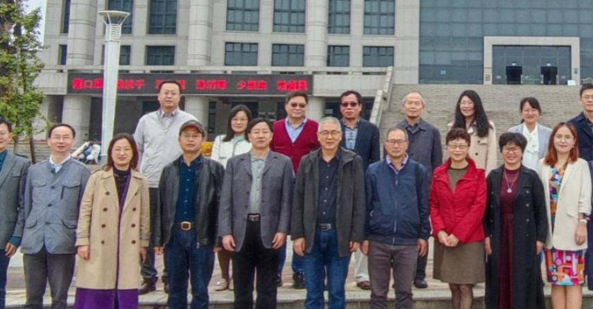 根据宁波大学官方发布的信息及国际学术期刊《先进能源材料》（Advanced En