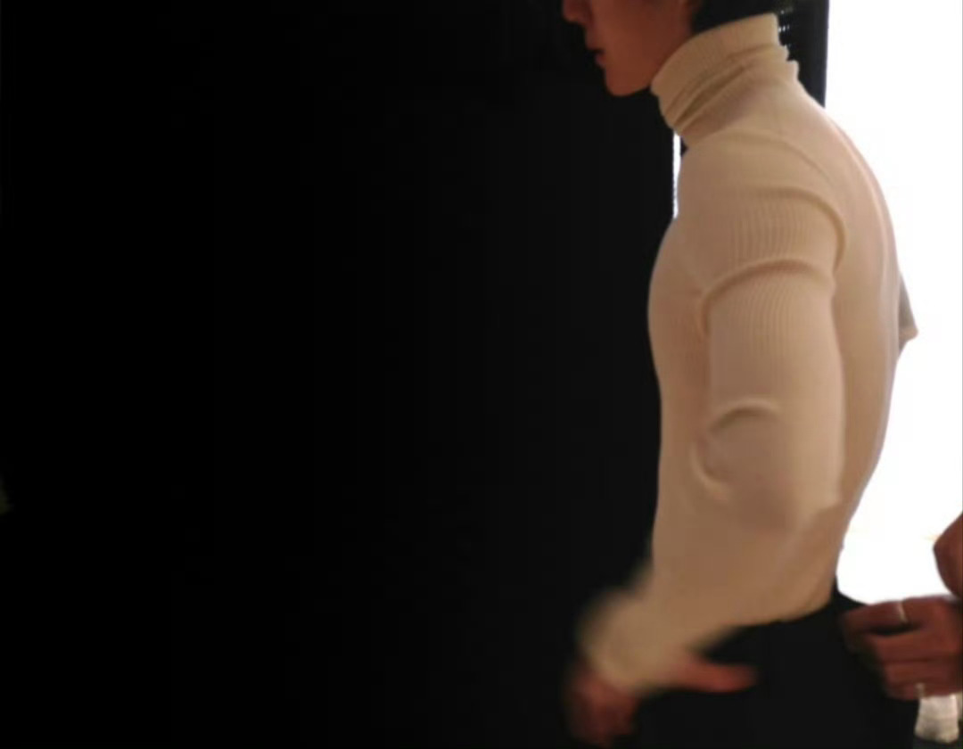 王一博胸肌面对极品有招没孩子们我博哥这完美的胸肌背肌大早上放出来也不怕我晕过去 