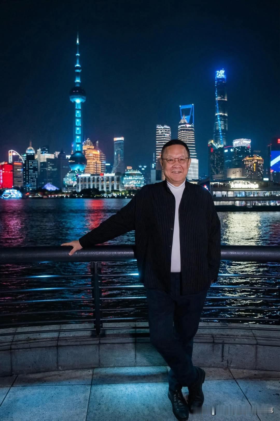 介文汲老师又来上海看女儿啦！
自从女儿结婚到上海工作定居后，台湾省知名媒体人介文