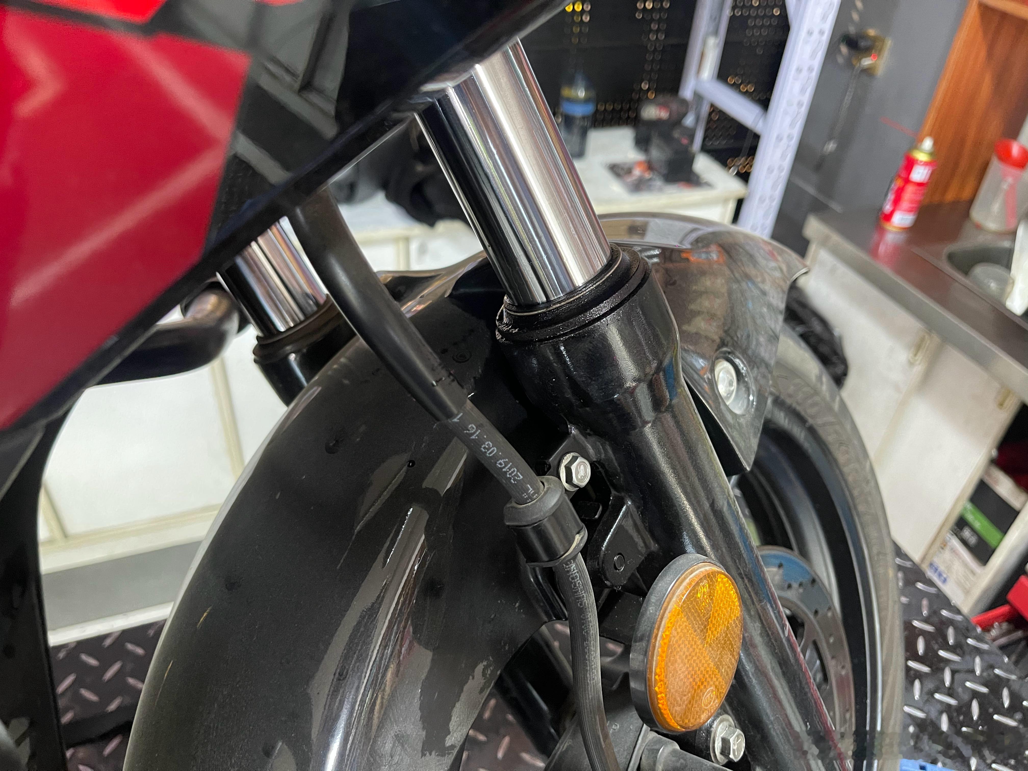 给155换避震油封，路过师傅跟我说：别管啥车，只要不坏就是好车，像你这种送外卖专
