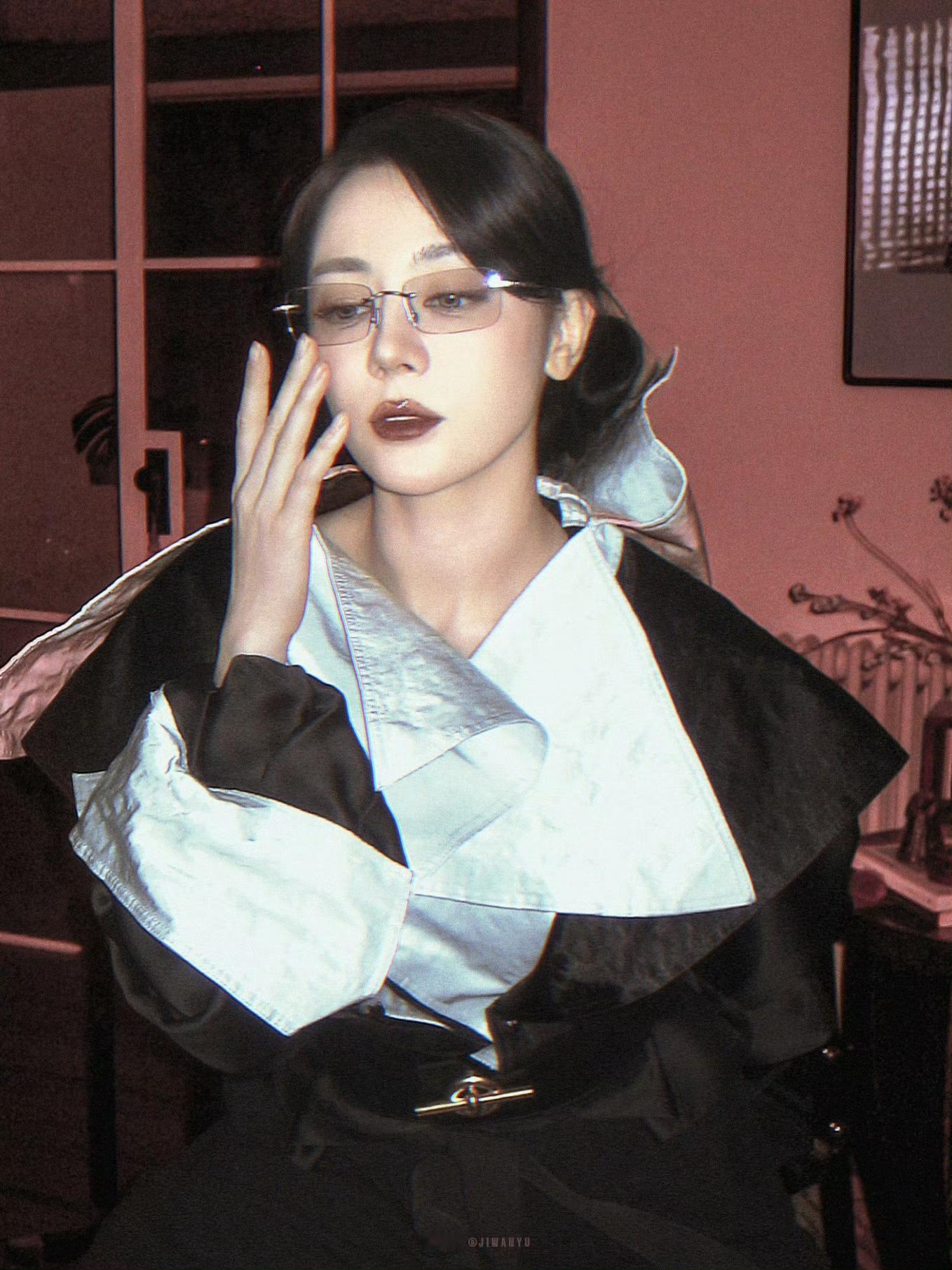 伯爵夫人迪丽热巴卫蓝 dlrb迪丽热巴虽然不能同时拥有一切