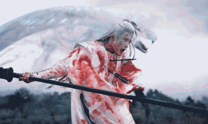 #相柳战死# 相柳，我会永远记得你。从此，山川湖泊、夏夜冬雪，都将成为你的化身，