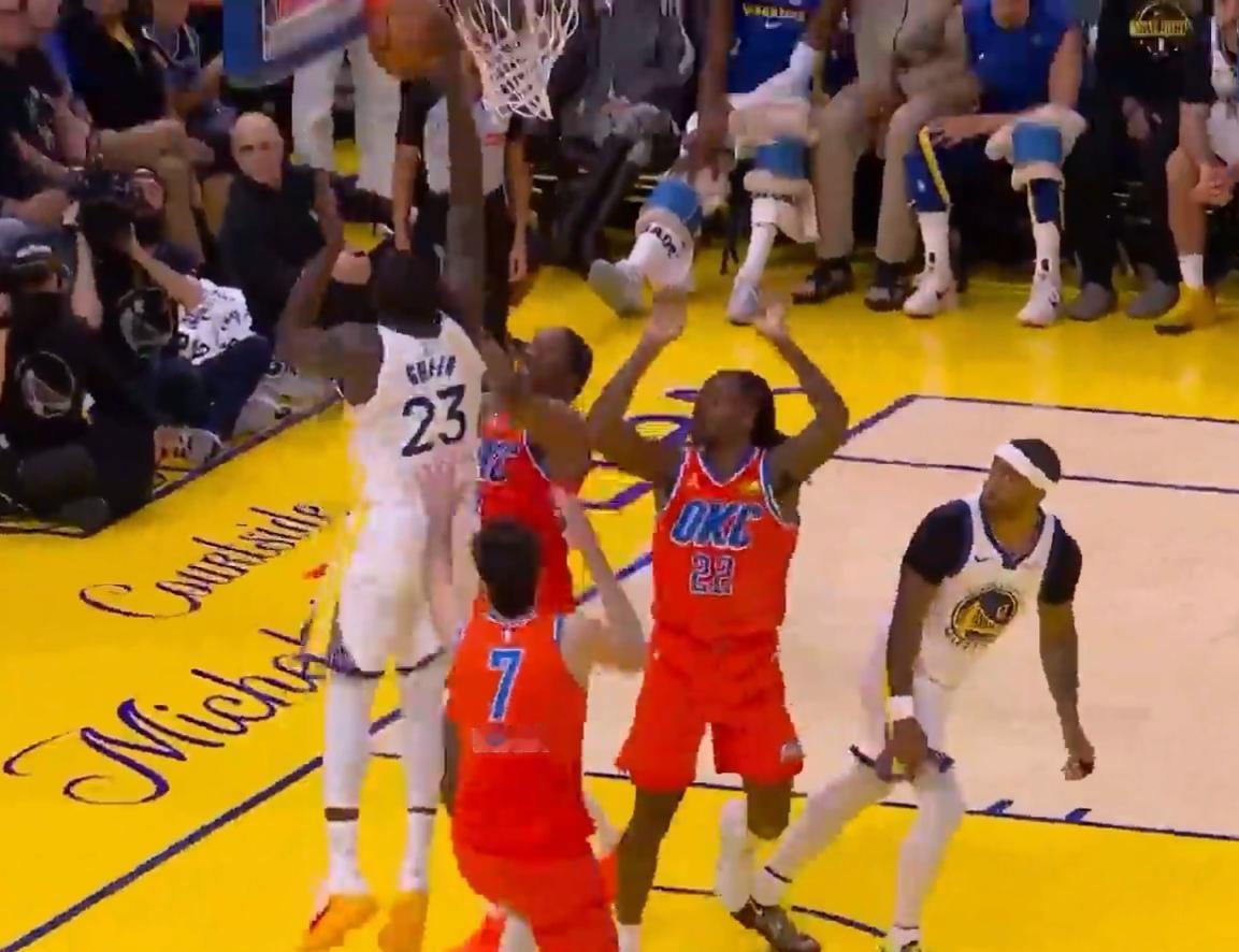 库里缺阵，勇士主场惜败雷霆

今日北京时间12：00，勇士继续坐镇主场，迎战来访