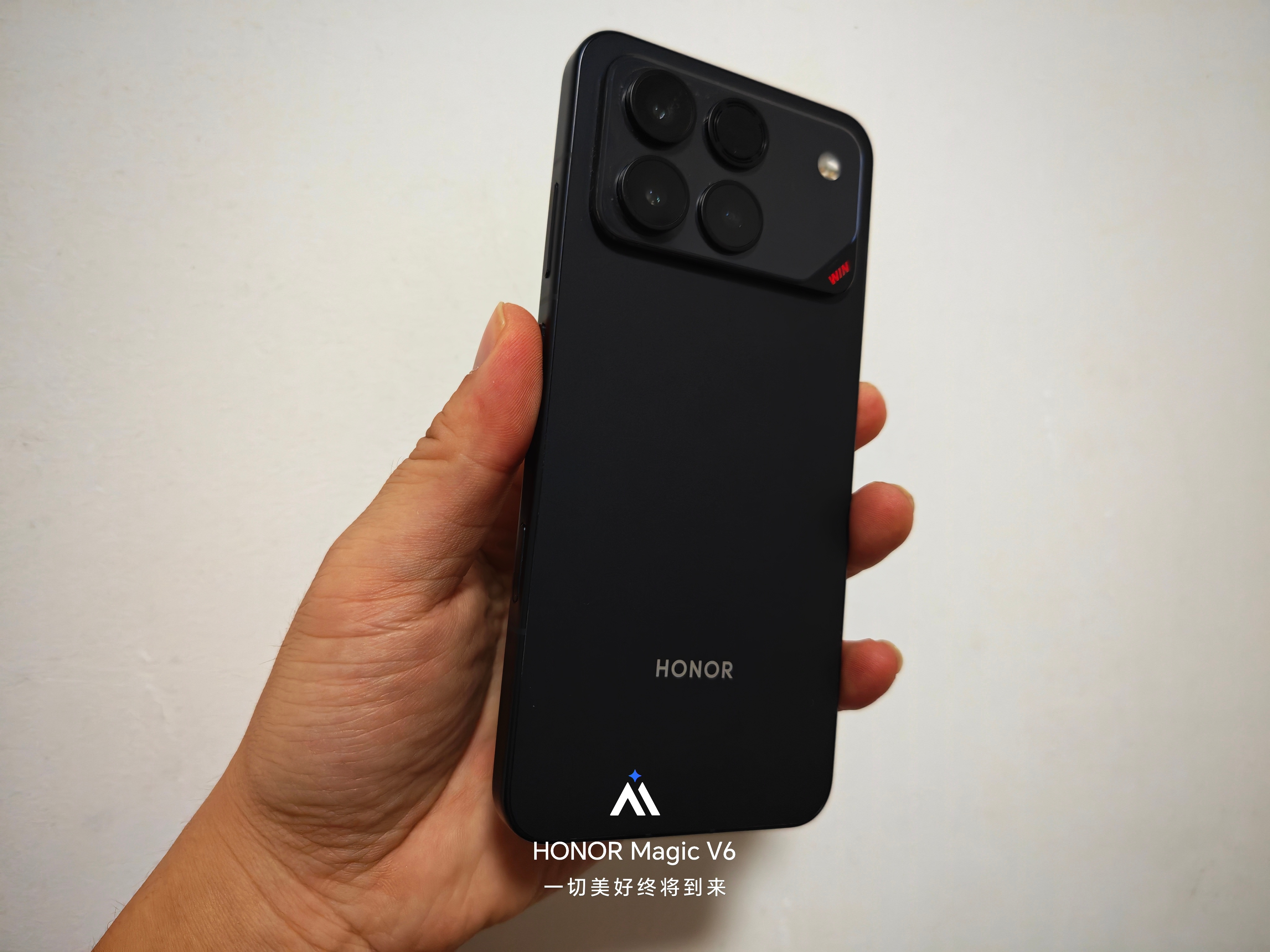 猜猜看，明天某家又要发风扇手机了，你们觉得耀耀的WIN会不会又被拉出来毕竟WIN