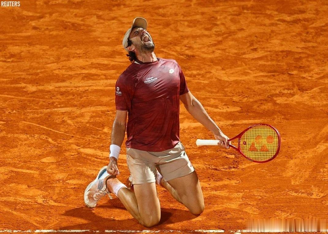 本周创下新高和新低的球员（top100）📊 男选手们在本周一创下个人最高排名（