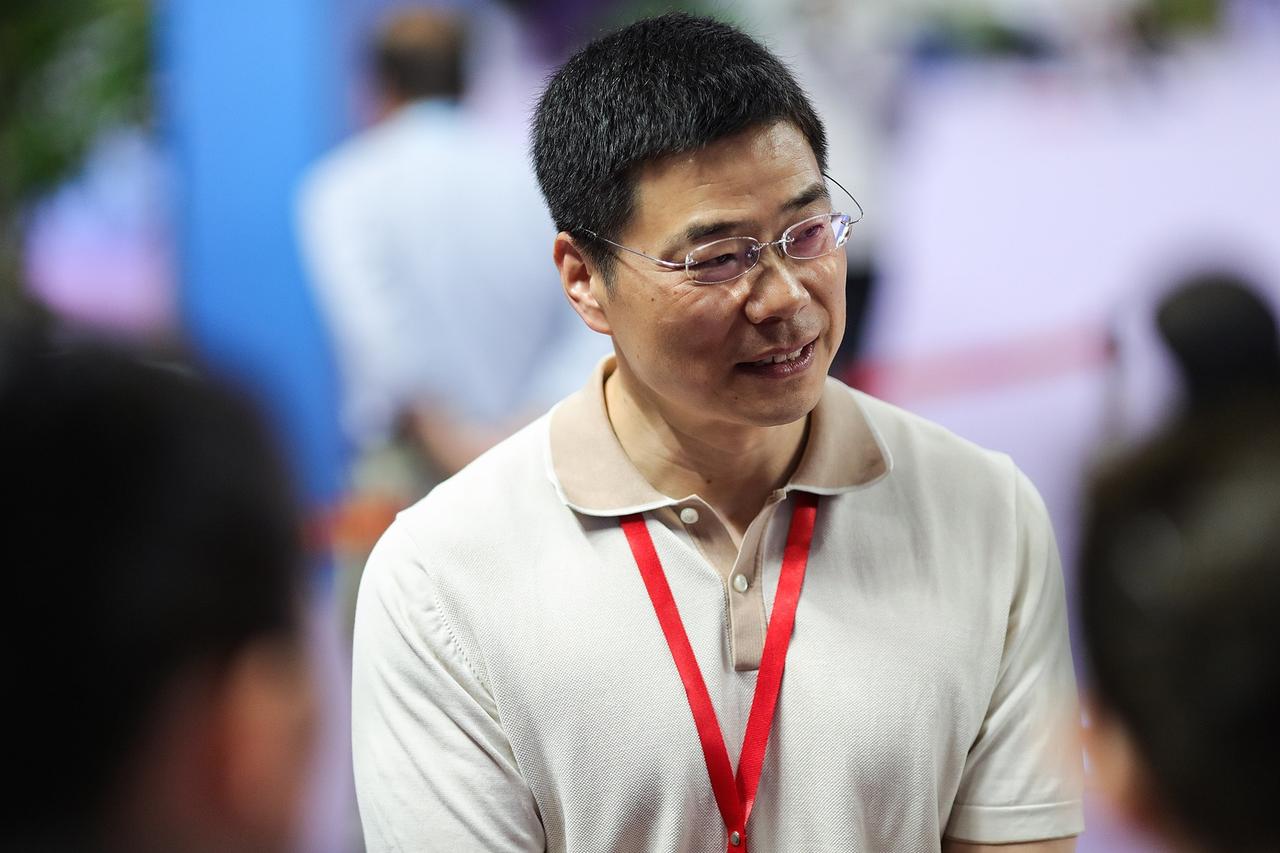 中国男篮14人大名单预示着客场对阵日本，恐怕将遭到一场大败！

2月23日，中国