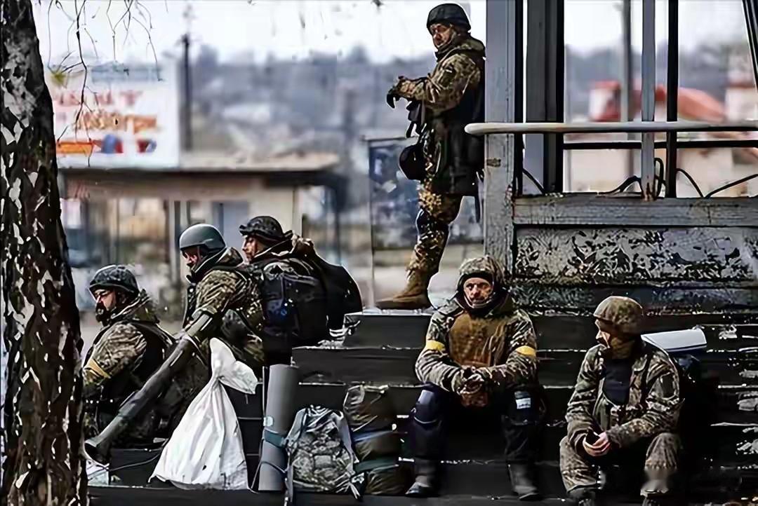 乌克兰缺钱了吗？
一个国家连牺牲士兵都无法安顿，对他们而言保家卫国还有意义吗？战
