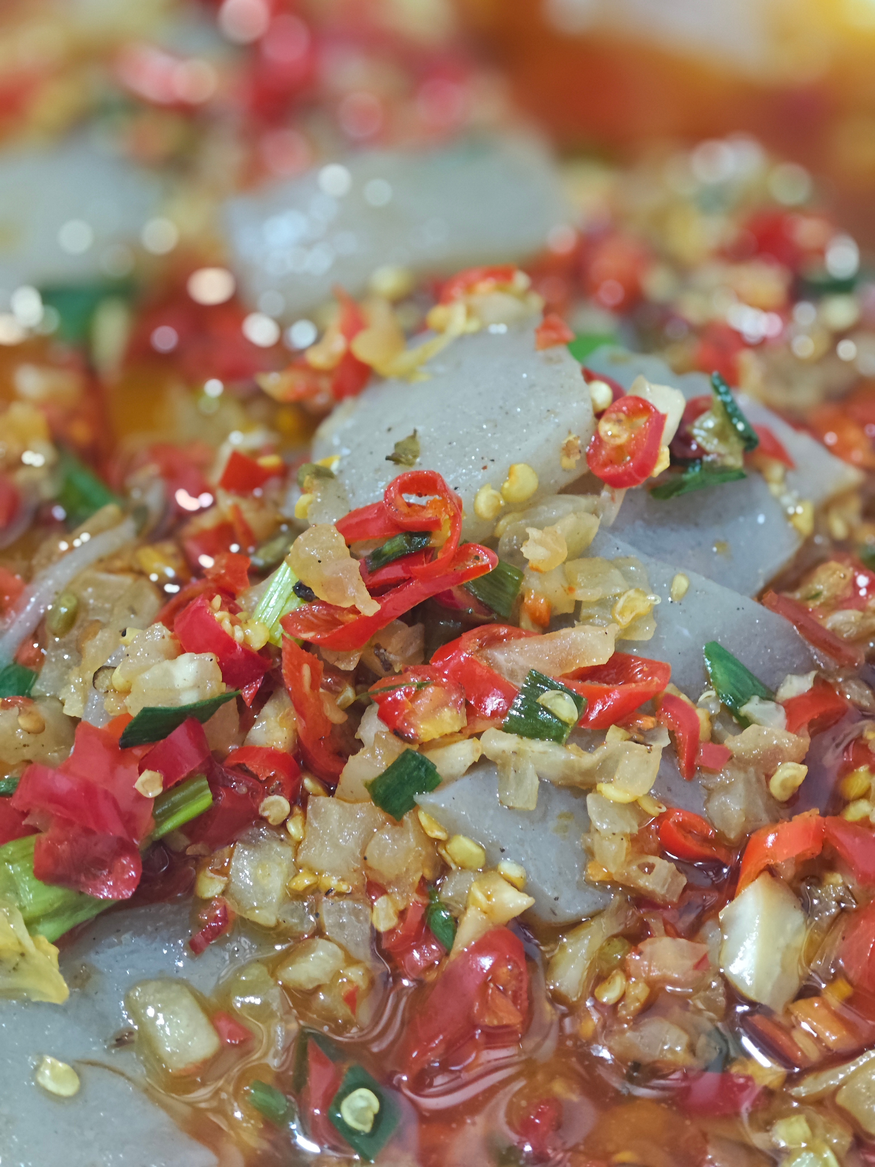 今天吃的太饱了，都是下饭菜，狼牙土豆，泡椒魔芋，真不错。 ​​​