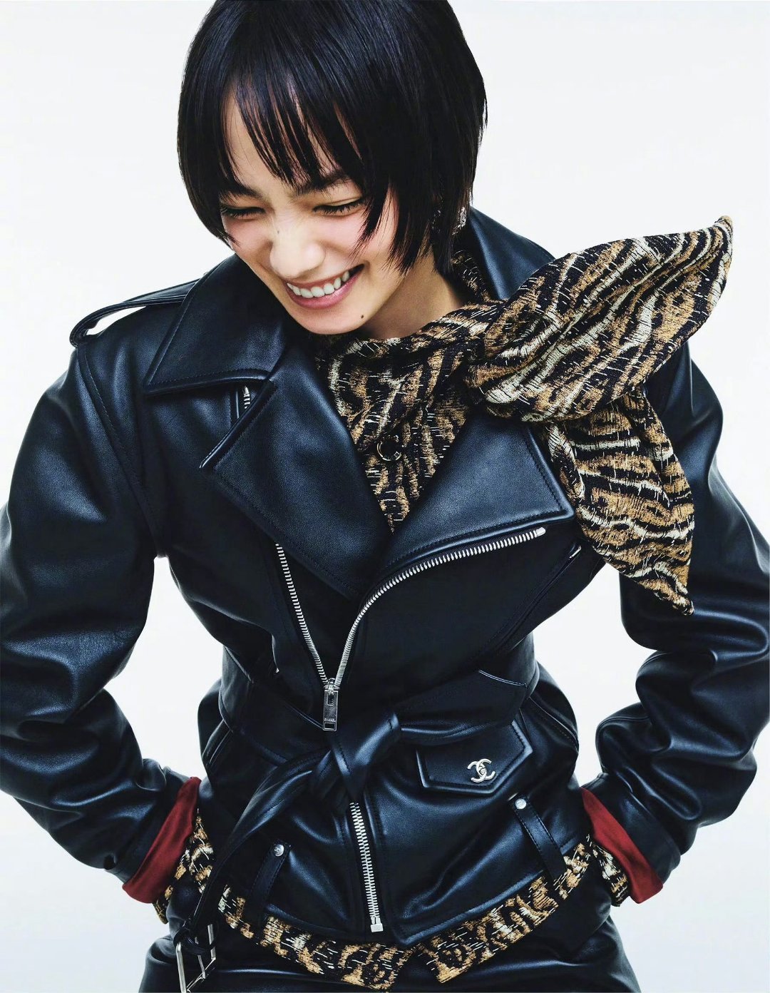 日娱新闻小松菜奈 小松菜奈 安藤樱 杂志《SPUR》 2026年7月号 