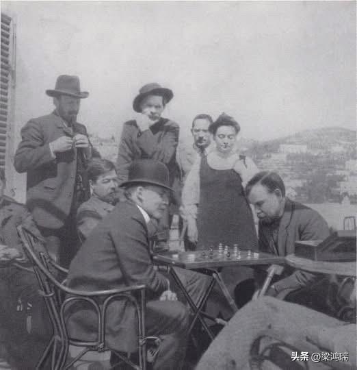 这张照片记录了 1908年4月，弗拉基米尔·列宁（Vladimir Lenin）