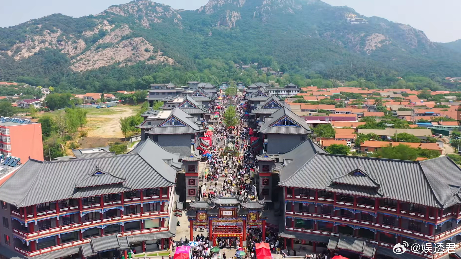 辽宁大孤山简直是清明小长假的顶流之选。循着古韵而来，在千年银杏下感受灵气，触摸非